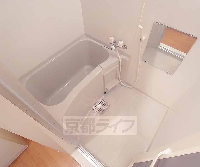 バス・シャワールーム　セパレートのオフロでくつろげます。