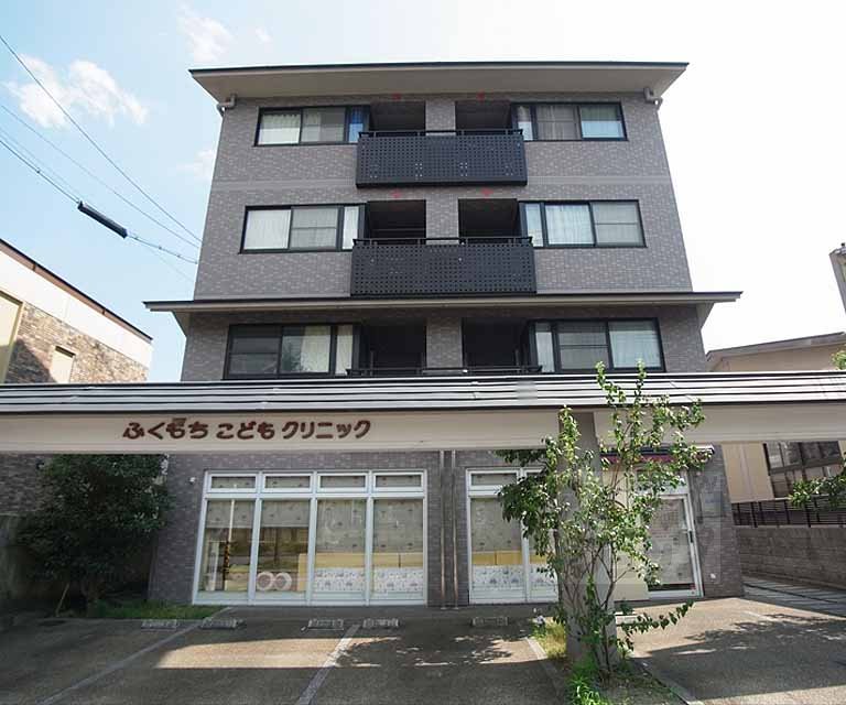 建物外観　国際会館駅まで８０ｍの近さです。