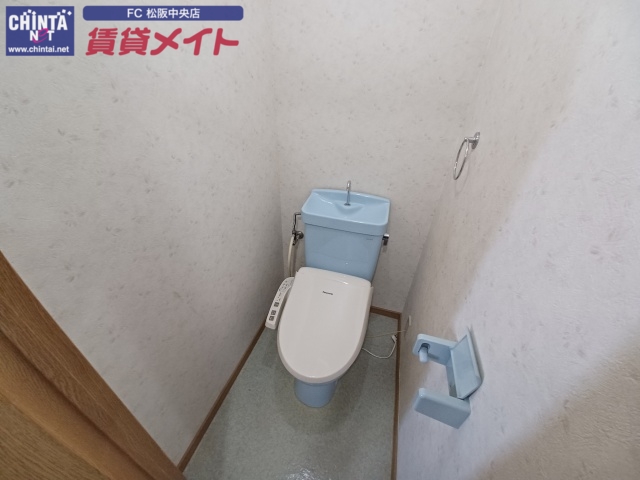 トイレ　同物件別室の画像です