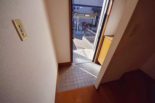 玄関　★お問い合わせはタウンハウジングまで★