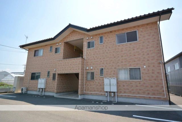 ＪＲ両毛線 前橋駅 バス乗車時間：11分 最寄りバス停で下車 徒歩5分 築18年