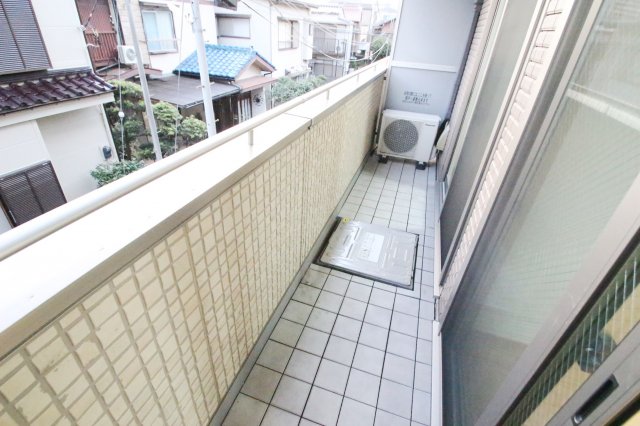 バルコニー　※別号室の参考写真です。