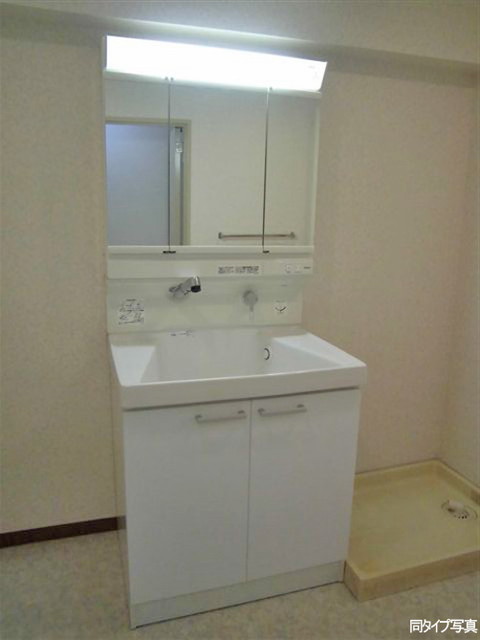 洗面設備　※同タイプ別部屋の写真になります