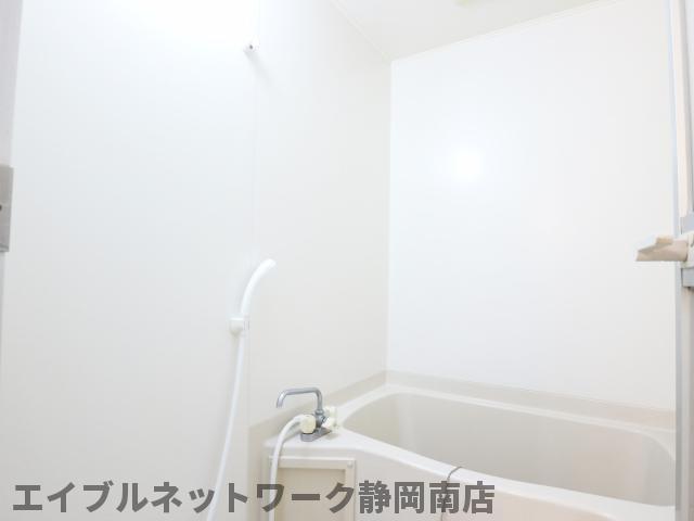 バス・シャワールーム　お風呂です