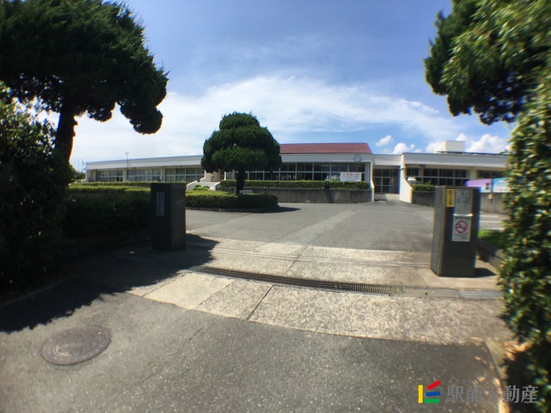 【アテリア参番館の小学校】