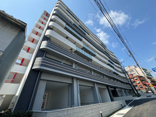 セレニテ神戸ミラクノールの建物外観