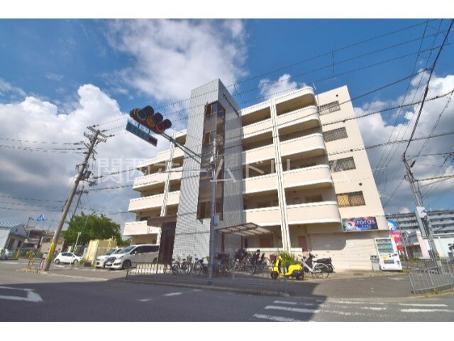 門真市岸和田のマンションの建物外観