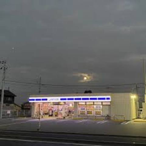 コンビニ　ファミリーマート加東社店（コンビニ）まで349m