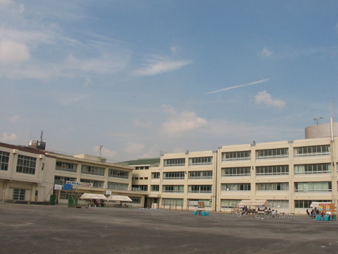 【川崎市幸区小倉のマンションの小学校】