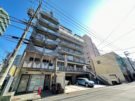 広島市中区舟入本町のマンションの建物外観