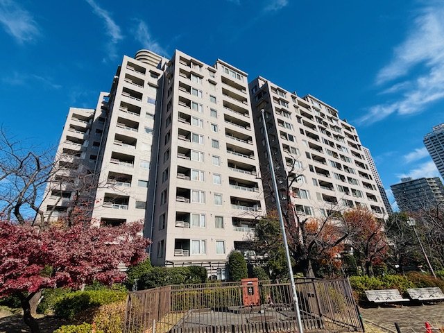 建物外観　落ち着いた雰囲気の外観です