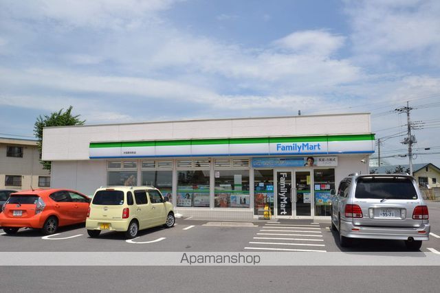 コンビニ　ファミリーマート（コンビニ）まで168m