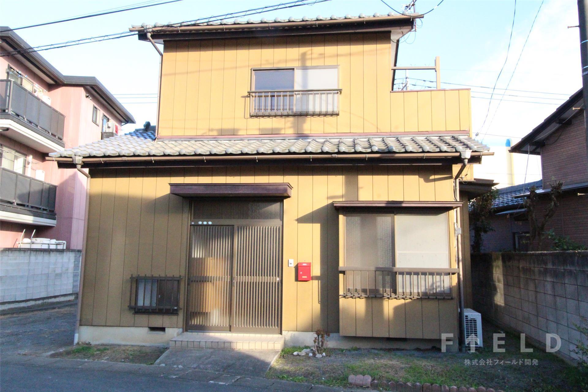 中島一戸建の建物外観