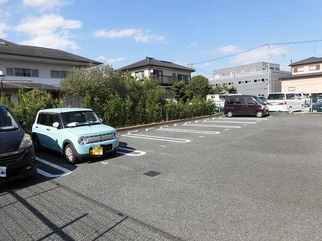 【エンブレム松本の駐車場】