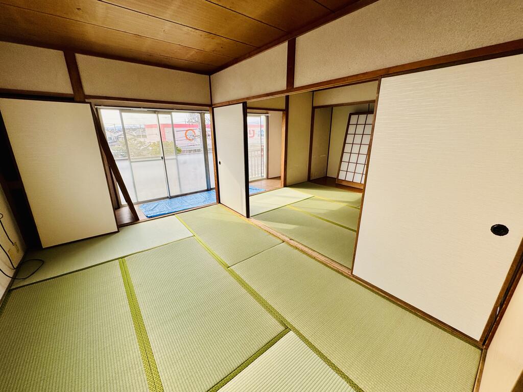 綱島ビル 3F部分の居間写真