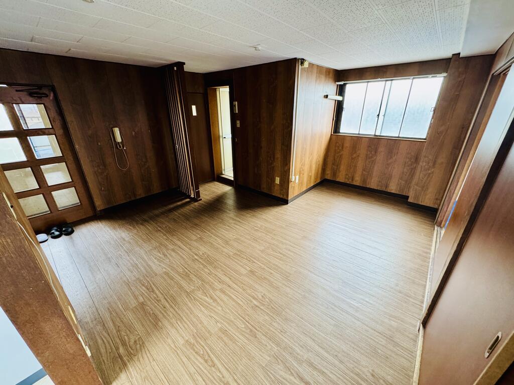綱島ビル 3F部分の居間写真