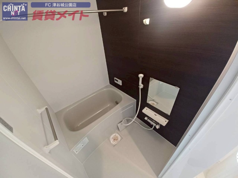 バス・シャワールーム　同物件別室の画像です
