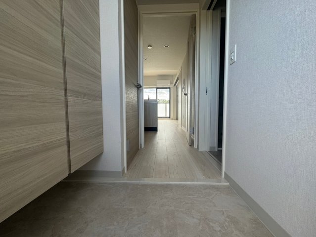 玄関　詳細は、RISUMO江坂本店までお問合せください♪
