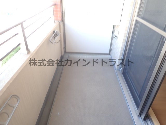 バルコニー　広々としたバルコニーです
