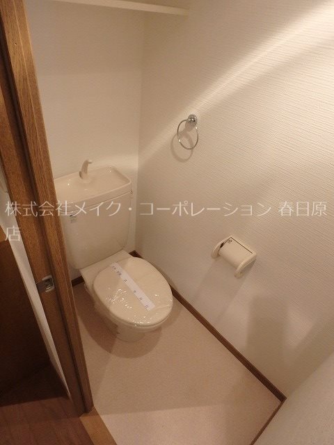 トイレ　写真は同型タイプ