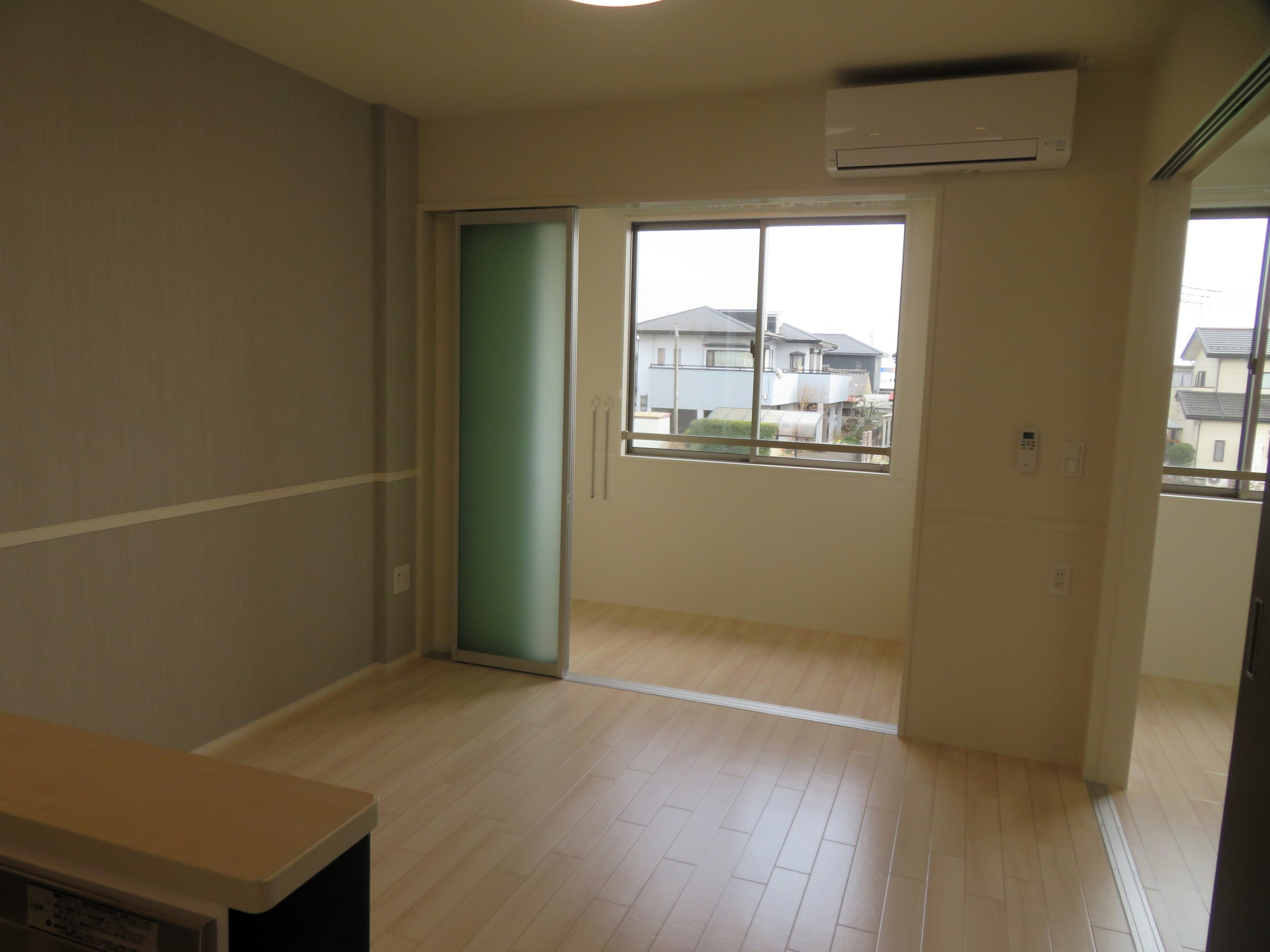 居室・リビング　南面リビングで日当たり良好です◎