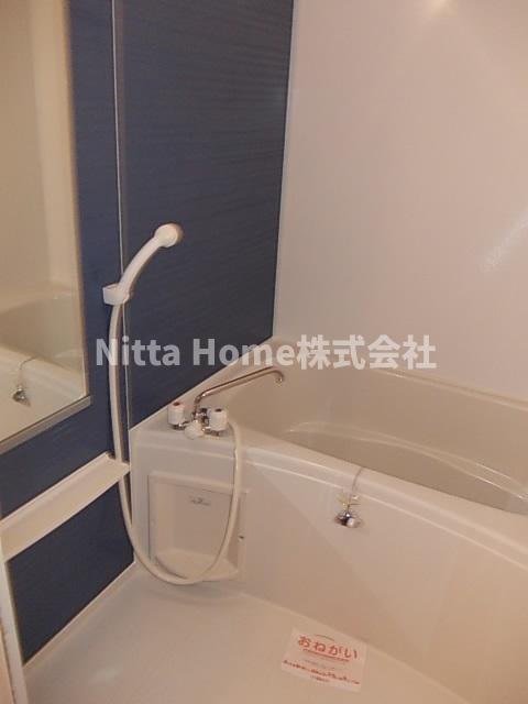 バス・シャワールーム　追い炊き機能・浴室乾燥機も設置済み♪