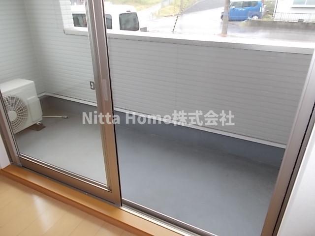 バルコニー　南西の明るいバルコニーもありますよ♪