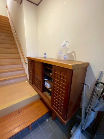 玄関　明るい室内です