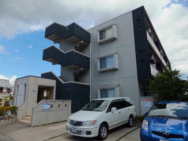 建物外観　外観は落ち着いています