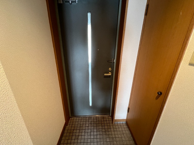 玄関　同物件別部屋イメージ