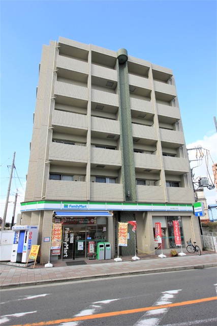 コンビニ　ファミリーマート西三国４丁目店（コンビニ）まで69m