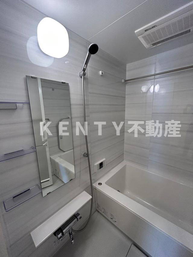 バス・シャワールーム　落ち着いた空間のお風呂です