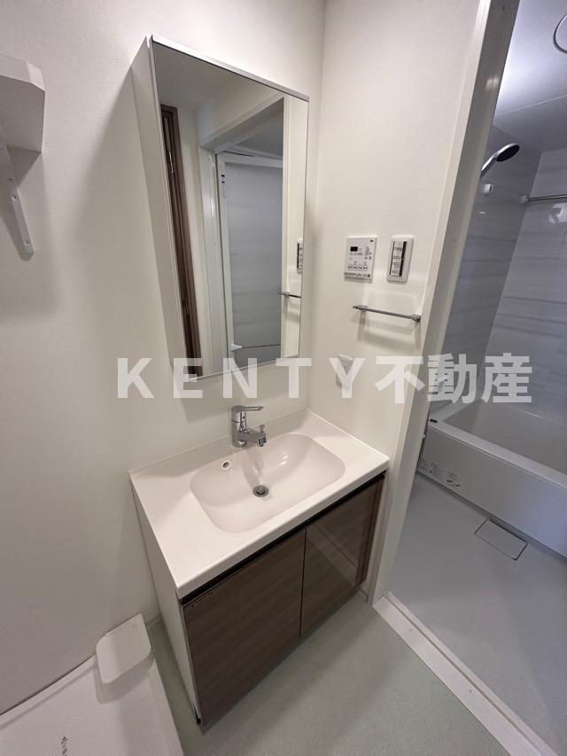 洗面設備　使いやすい洗面所です