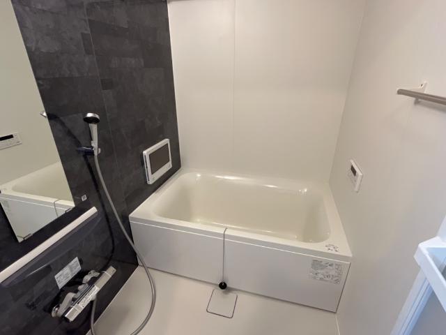 バス・シャワールーム　追い焚き機能付き浴室