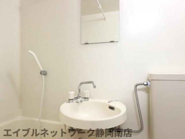 洗面設備　使いやすい洗面所です