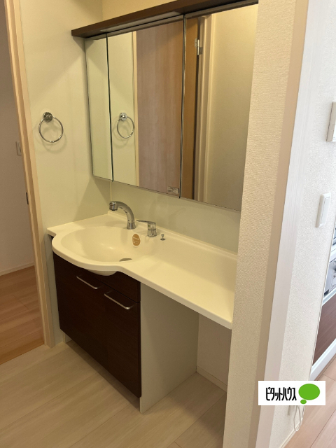 洗面設備　洗髪洗面化粧台