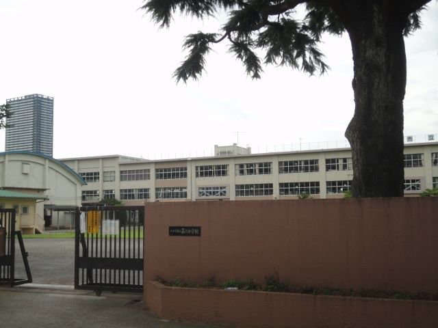 小学校　八王子市立第六小学校（小学校）まで1041m