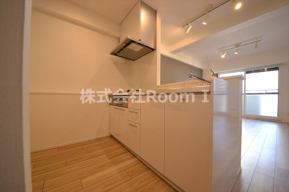 キッチン　コンパクトなキッチンで掃除もラクラク