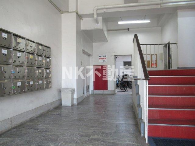 エントランス　建物の内部です