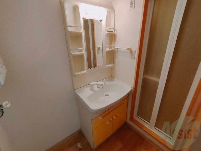 洗面設備　シャンプードレッサーで身支度もラクラクです！