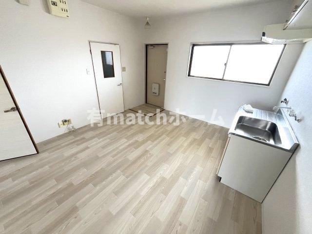 居室・リビング　(参考)同マンション同間取り他部屋の写真