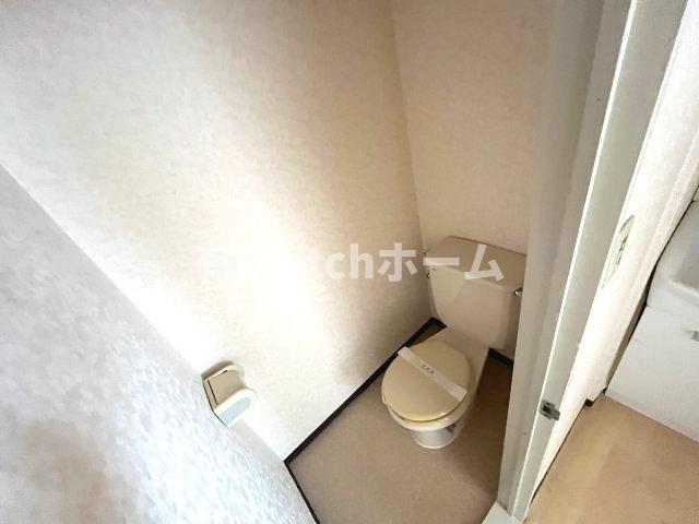 トイレ　(参考)同マンション同間取り他部屋の写真