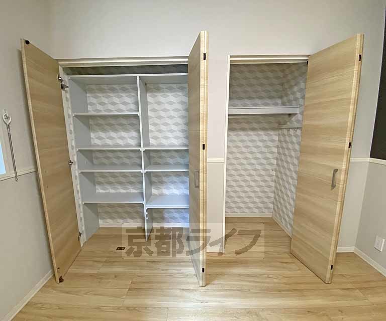収納　天井高で大容量のクローゼットです。