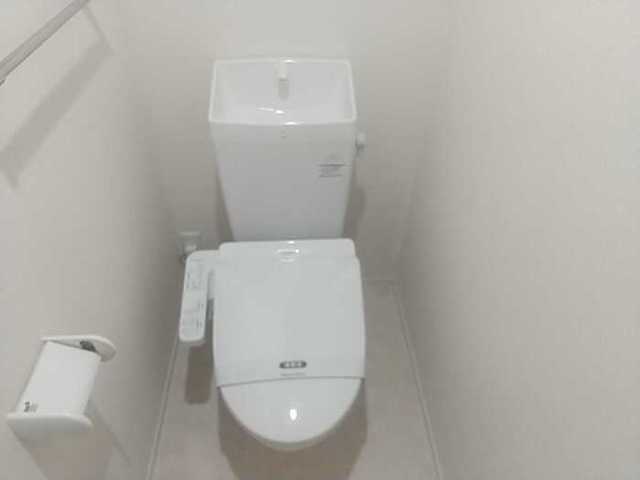 トイレ　同施工会社参考写真