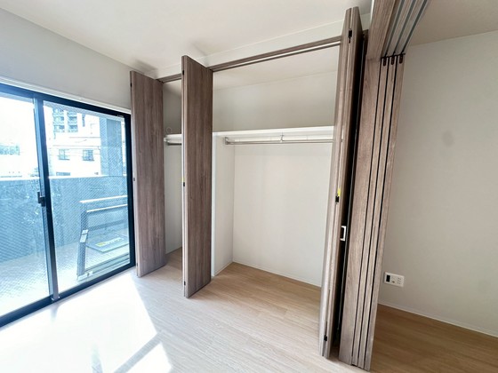 収納　※別部屋の写真です。