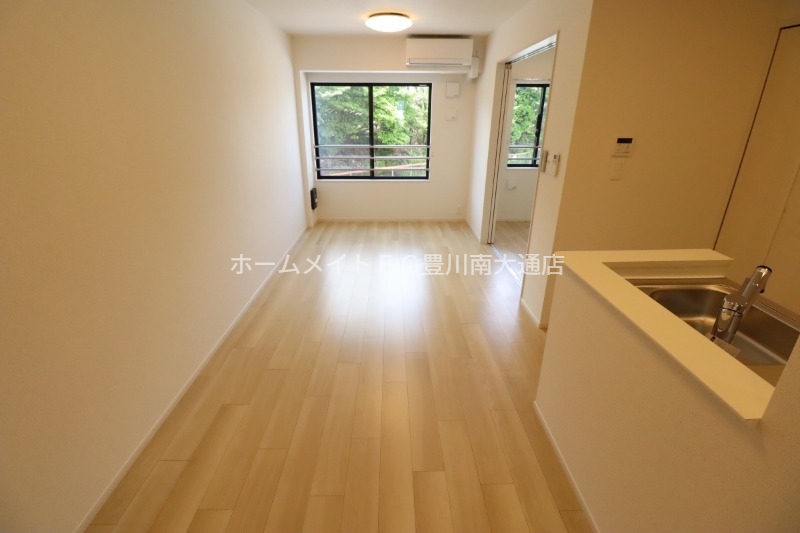 居室・リビング　同型完成モデル