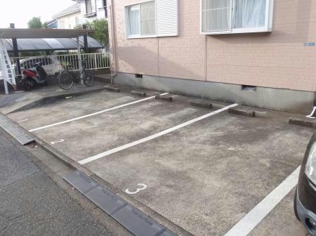 駐車場　駐車場