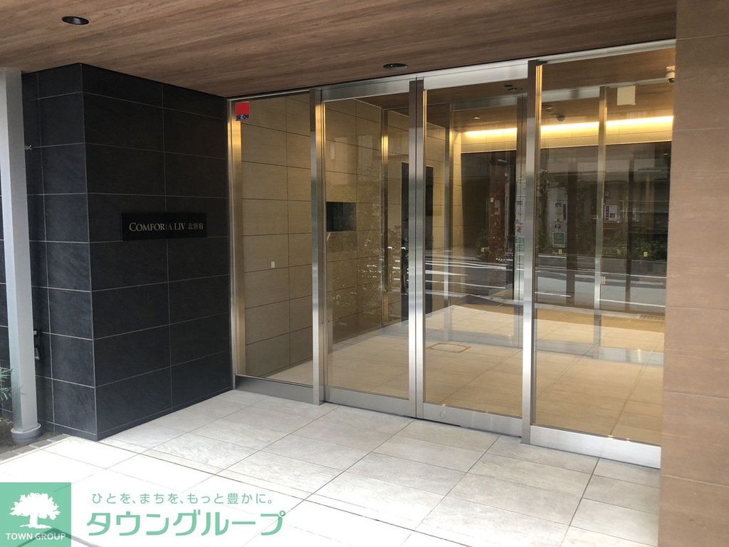 エントランス　エントランス