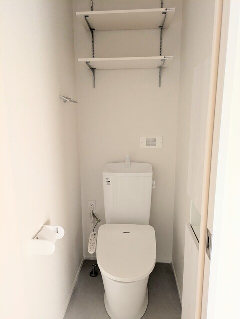 トイレ　※建築中の写真です※