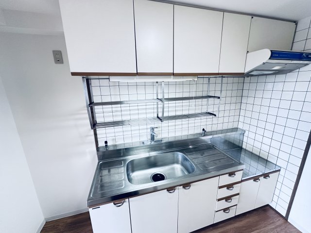 キッチン　（イメージ）同タイプの写真です。